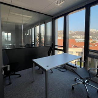 Bureau privé 18 m² 4 postes Location bureau Rue Laure Diebold Lyon 69009 - photo 1